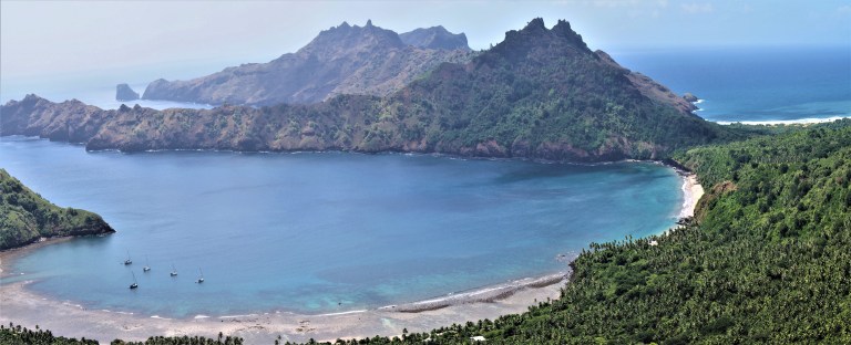 Panorama Anaho 2.jpg